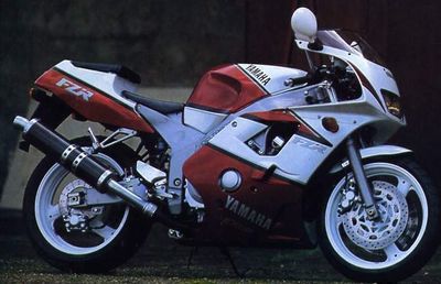 Yamaha FZR400RR 90 1.jpg