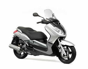 Yamaha-x-max-250.jpg