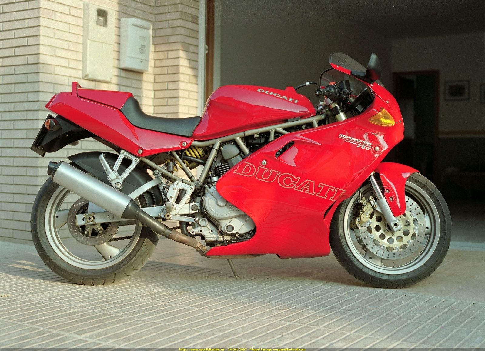 Ducati Supersport 1000