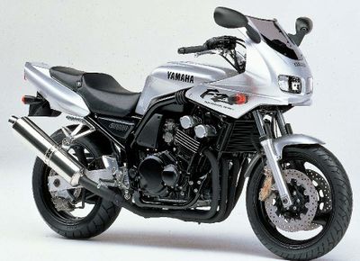 Yamaha FZ400 Fazer 97 1.jpg