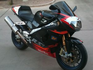 Aprilia-rsv-mille-10.jpg