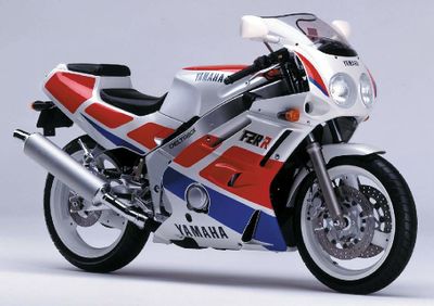Yamaha-FZR400-89.jpg
